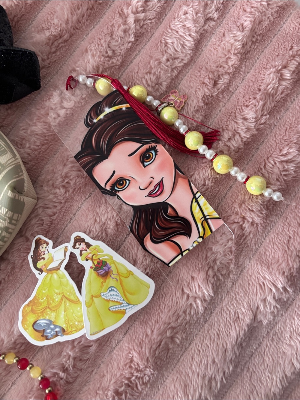 Reader Princess fandom vibes bundle 🌹💛❤️💙 - Picture 6 of 7